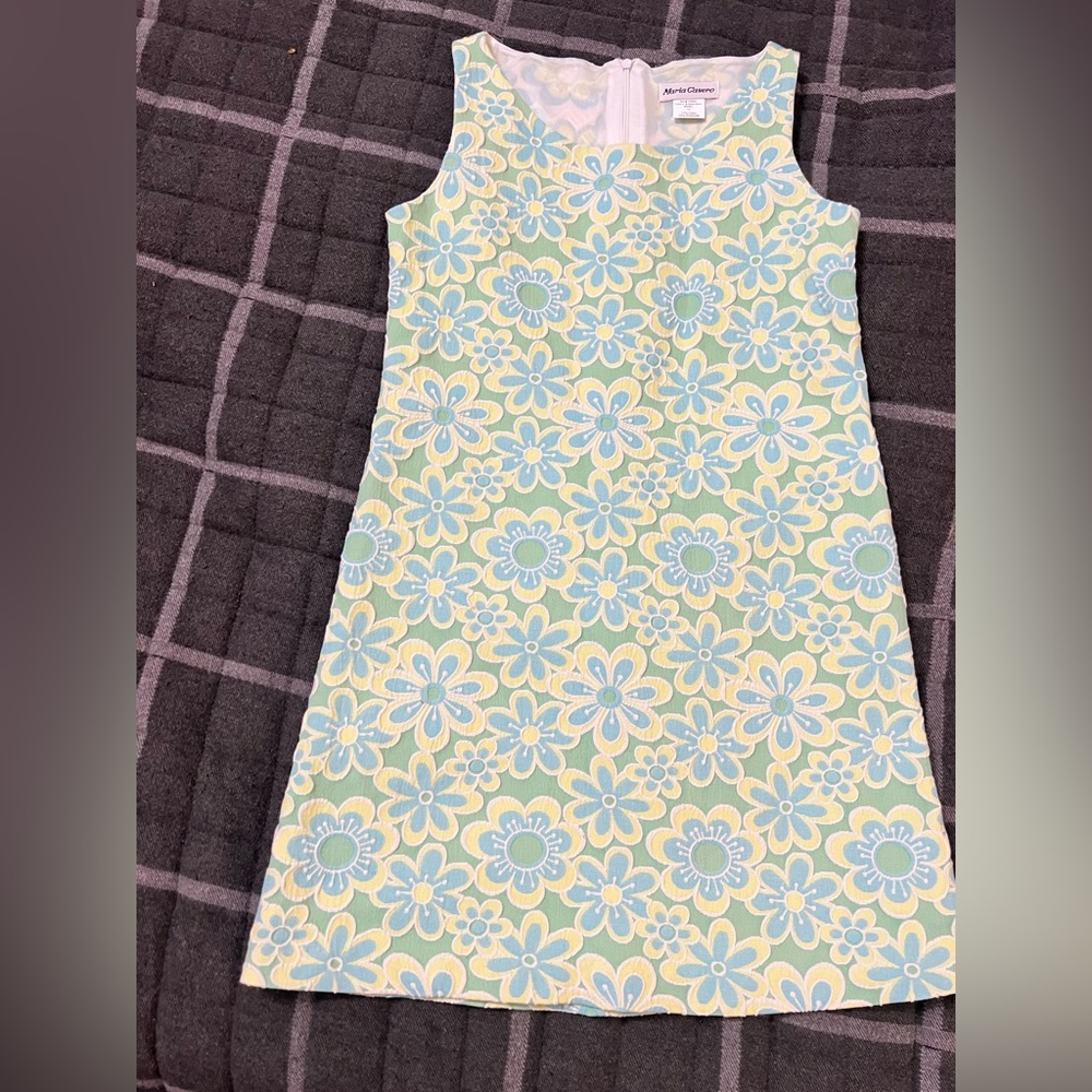 Beautiful classy dress for girls.